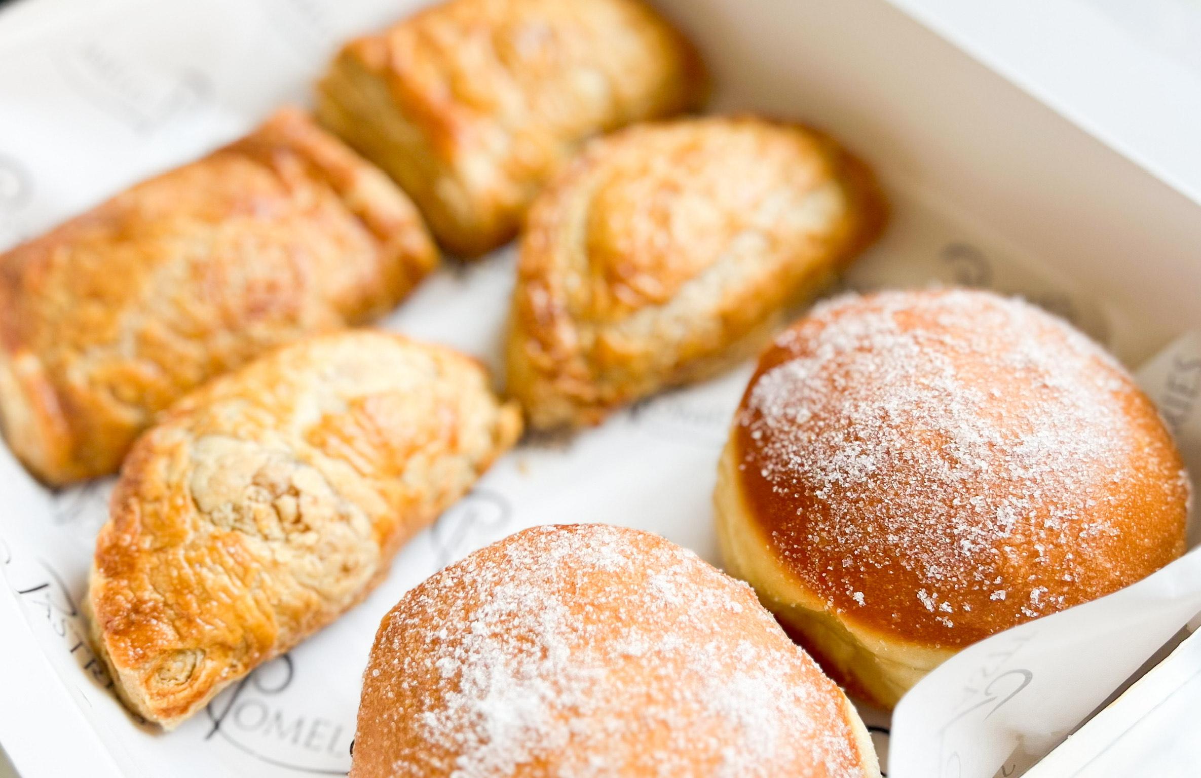 Pomelo Pastries Cafe - 4