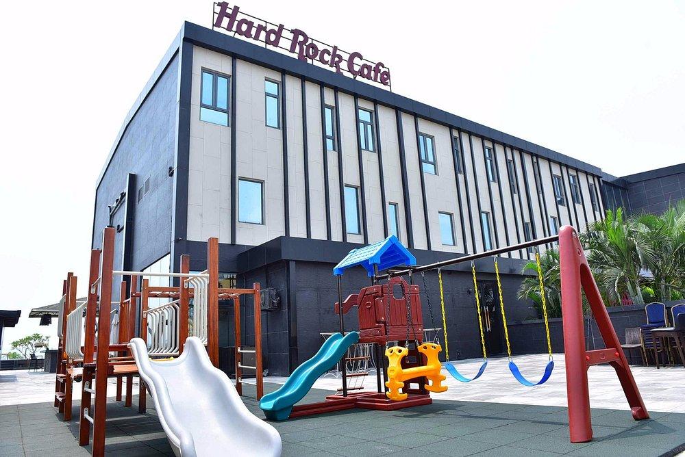 Hard Rock Cafe Lagos - 2