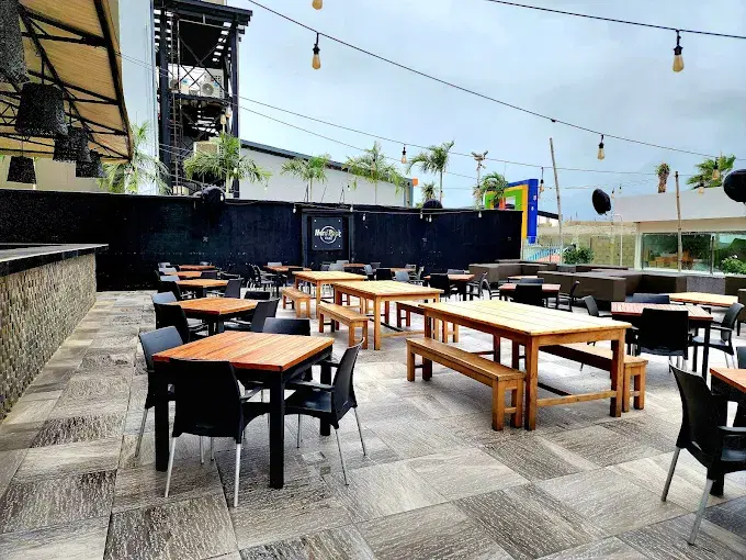 Hard Rock Cafe Lagos - 5