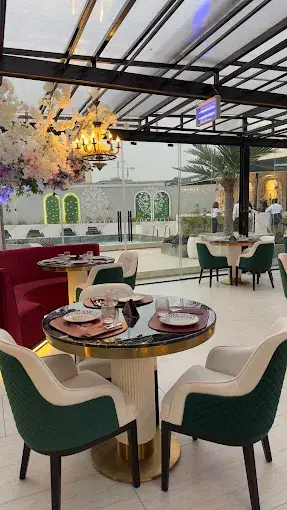 Euphoria Restaurant - 4