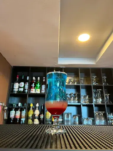 Trustee Bar and Lounge - 3