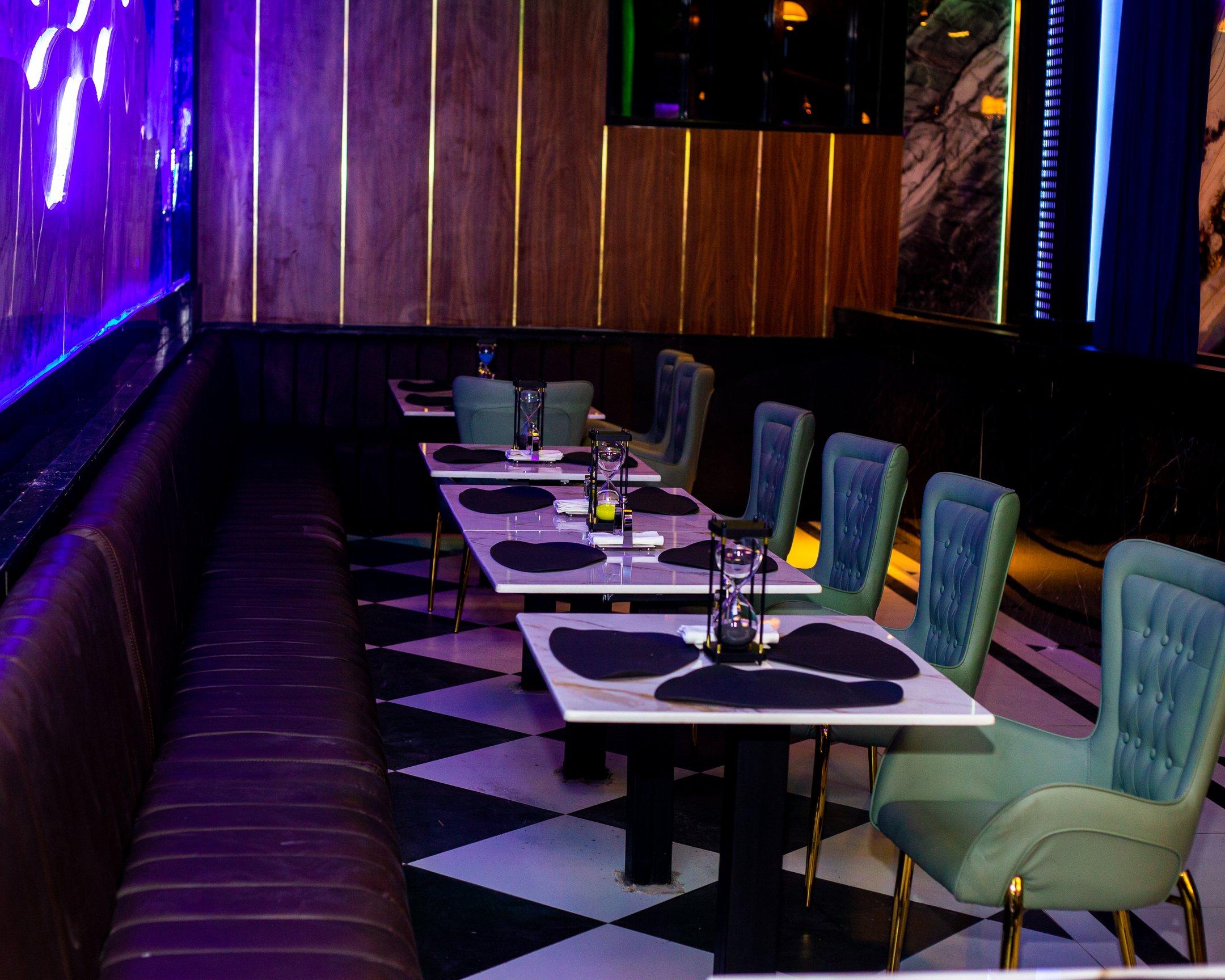 The Glass House Lounge - 6