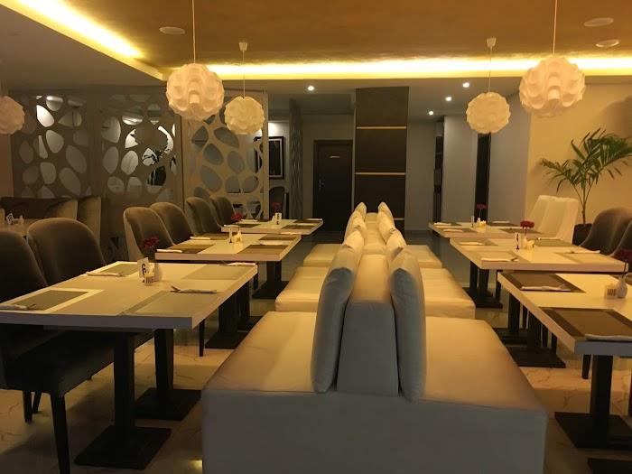 355 Restaurant and Lounge - 1